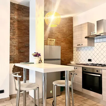 Matilde Tower House - 8 Minuti A Piedi Dalla Spiaggia Apartment *