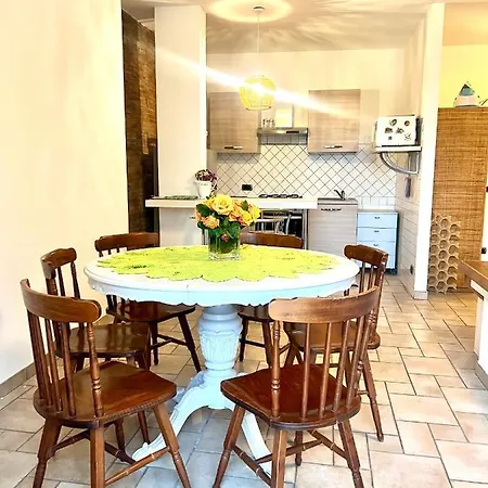 Matilde Tower House - 8 Minuti A Piedi Dalla Spiaggia Apartment